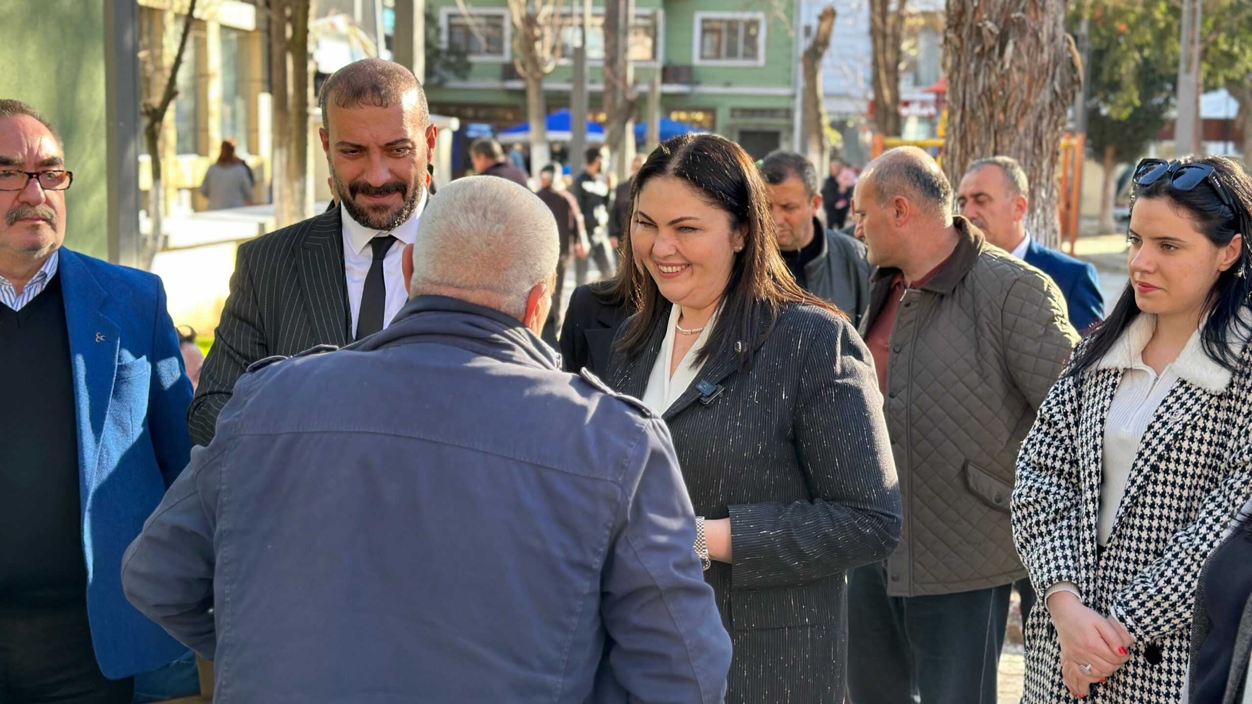 İba, Saraçlar Caddesinde halkla buluştu