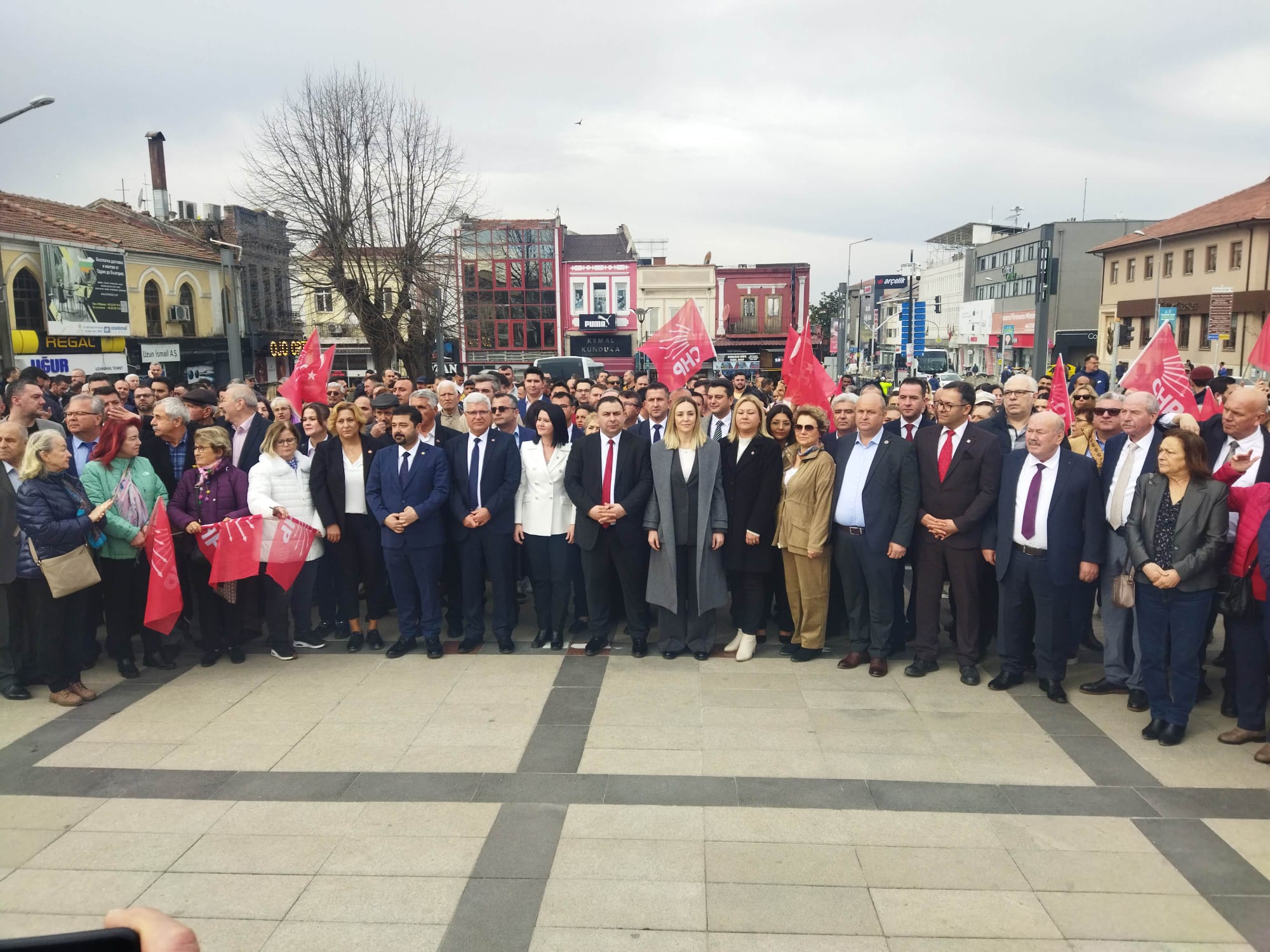 “Filiz Gencan Akın” startı Atatürk anıtından yaptı