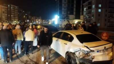 Şükrüpaşa Mahallesinde zincirleme kaza