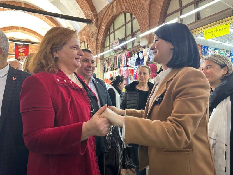 Filiz Gencan Akın, esnaf gezilerini sürdürdü