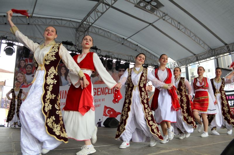 19 Mayıs Coşkuyla kutlandı