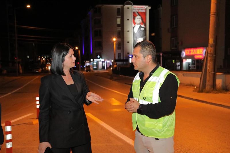 Başkan Akın, gece yapılan yol çalışmalarını denetledi