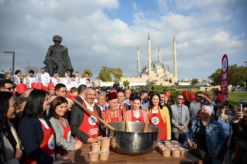 ‘Damak Çatlatan’ Festival başladı