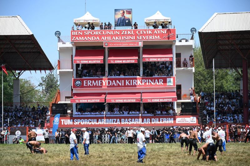 Kırkpınar Yağlı Güreşleri’nde başpehlivanlık