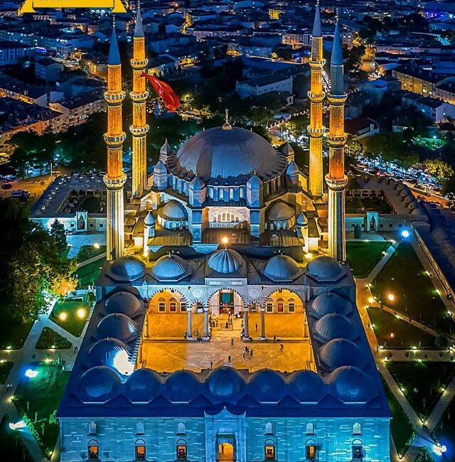 İlber Ortaylı’dan Selimiye Camii uyarısı