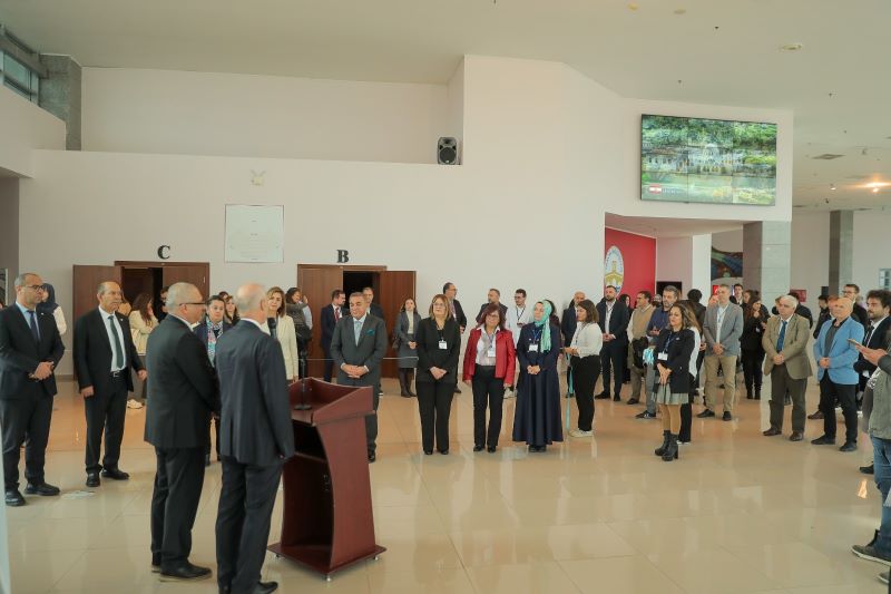 “YAKIN DOĞU ARAP ÜLKELERİNDE YAŞAYAN TÜRK MİMARÎ ESERLERDEN ESİNTİLER” SERGİSİ AÇILDI