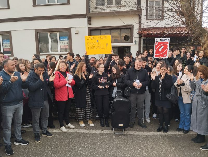 Depreme dayanıksız olduğu gerekçesiyle