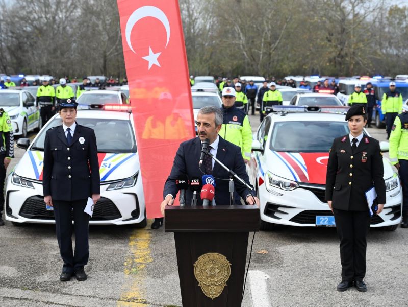 ‘POLİS’ VE ‘JANDAMA’YA 82 YENİ ARAÇ