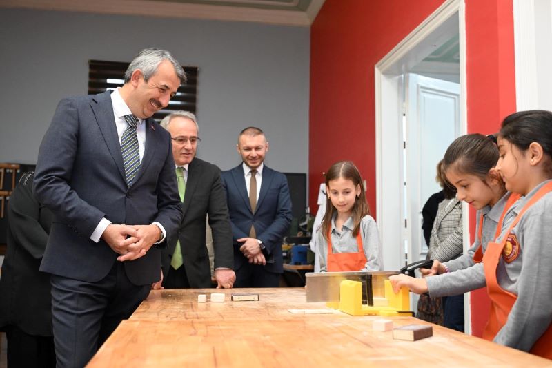 Edirne Valisi Yunus Sezer,