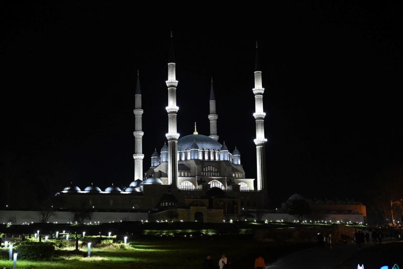 Edirne Valisi Yunus Sezer, yaklaşık