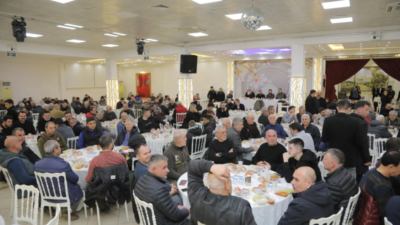 Edirne Belediyesi tarafından organize edilen iftar programında, sanayi esnafı aynı