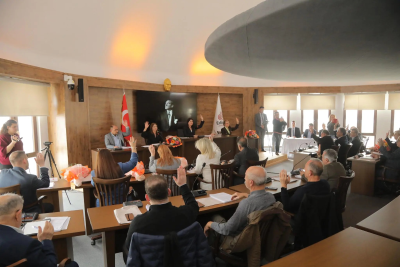 Edirne Belediyesi Mart ayı Meclisi toplantısında AK Parti Meclis Üyesi