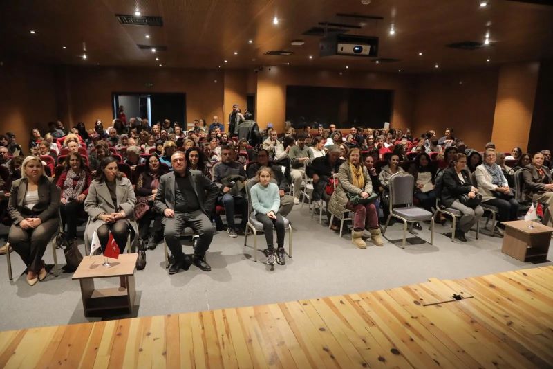 Edirne Belediyesi, kadınların yerel yönetimlerde söz sahibi olmasının önünü açan