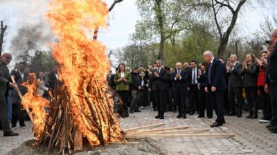 Baharın habercisi Nevruz Bayramı, Edirne’de yoğun katılımla kutlandı. Protokol üyeleri