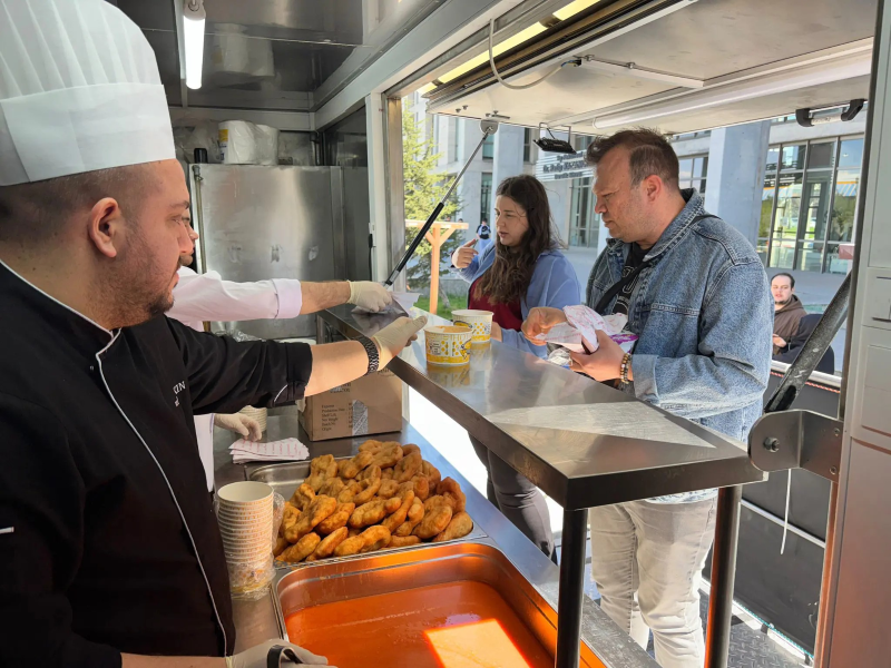 Edirne Belediyesi, üniversite öğrencilerinin yoğun sınav temposunda yanında olmaya devam