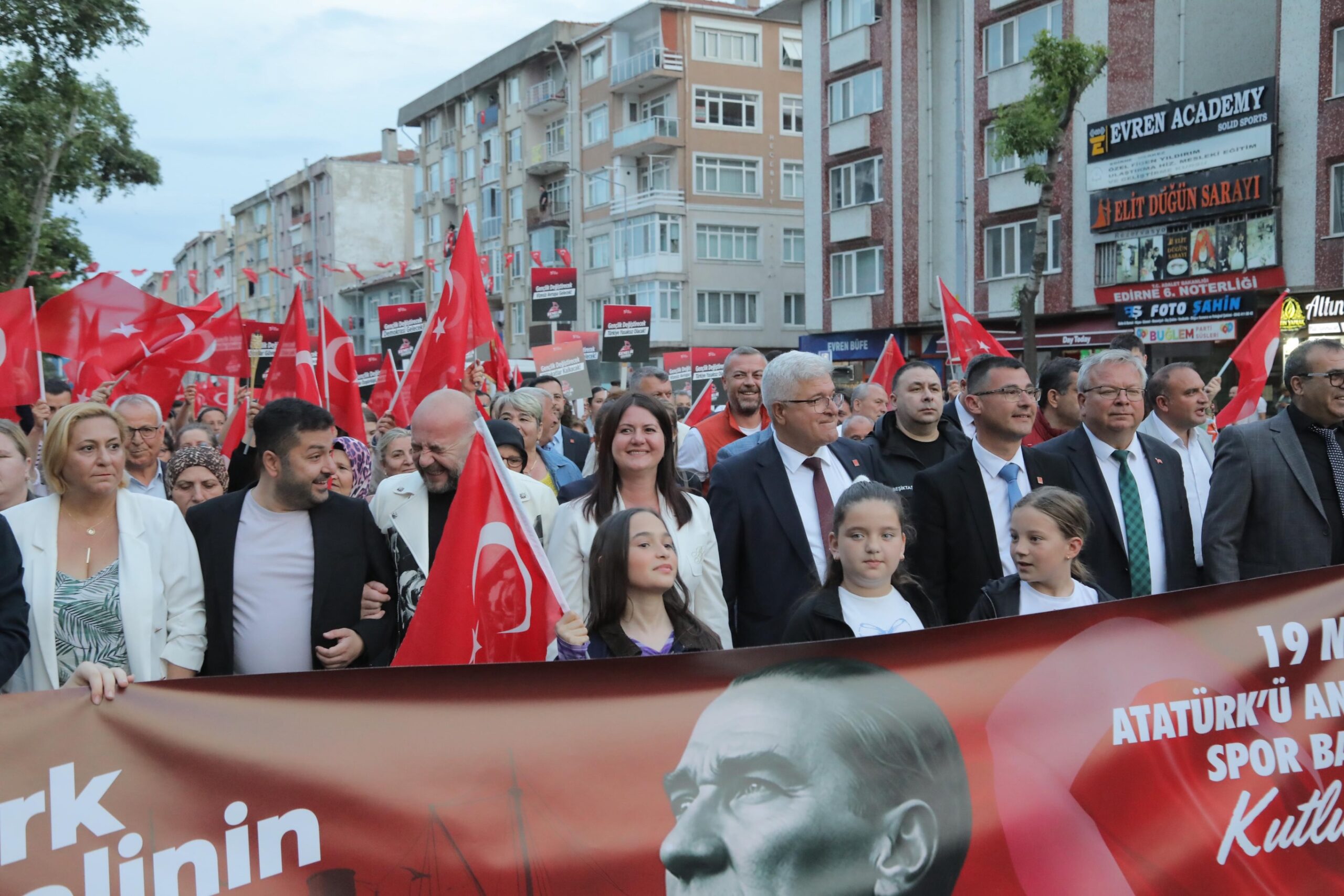 Edirne’de 19 Mayıs Atatürk’ü Anma, Gençlik ve Spor Bayramı kapsamında