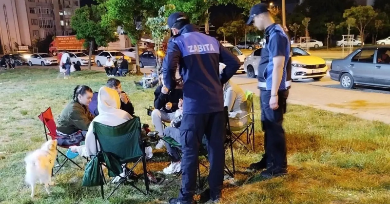 Edirne Belediyesi Zabıta Müdürlüğü ekipleri, parklar ve yeşil alanlar başta