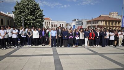 Edirne’de Hemşireler Haftası ve Ebeler Günü kutlandı. Atatürk Anıtı’nda çelenk