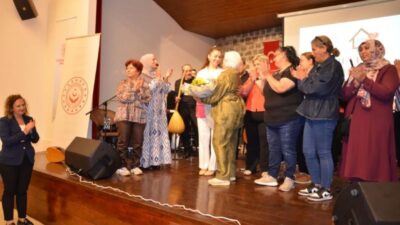 Edirne’de anneler günü etkinlikleri kapsamında Aile ve Sosyal Hizmetler İl