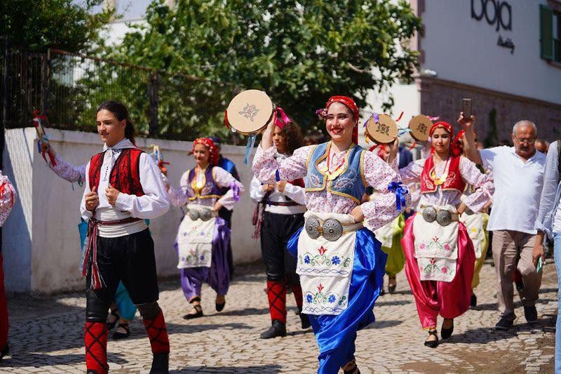 Balkanlar’da, özellikle Bosna-Hersek ve Sancak bölgelerinde baharın gelişini kutlamak ve