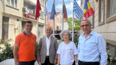 Balkan Rumeli Türkleri Konfederasyonu Genel Başkanı Sabri Mutlu ile beraberindeki