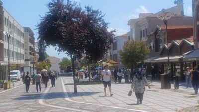 Yaz mevsiminin etkisini hissettirmeye başladığı Edirne’de hava sıcaklıkları mevsim normallerinin