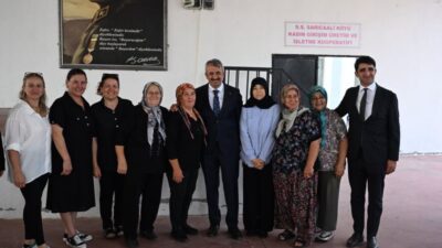 Edirne Valisi Yunus Sezer, İpsala ilçesine bağlı Sarıcaali Köyü'nde faaliyetlerini