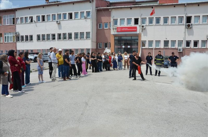 Edirne Aile ve Sosyal Hizmetler İl Müdürlüğü tarafından, bağlı kuruluşlarda