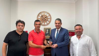 Edirne Gazeteciler Derneği Başkanı Gökhan Tuzladan, Başkan Yardımcısı Mehmet Şenol