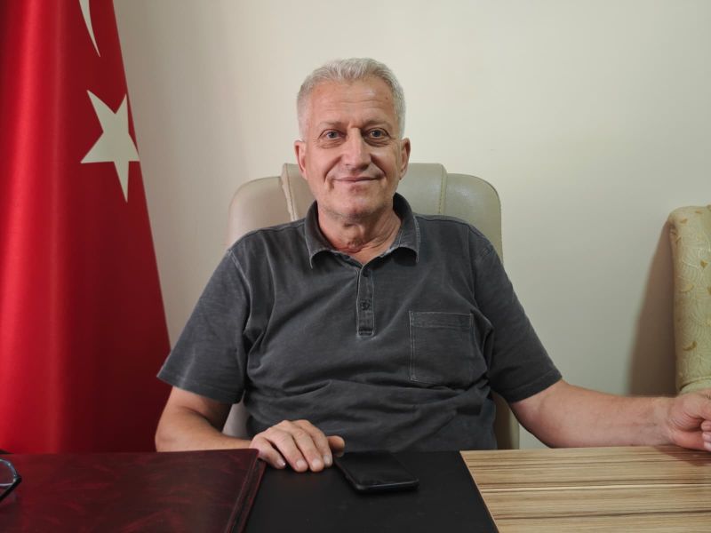 Edirne'de kahvehane, kıraathane ve çay ocaklarında satılan çayın fiyatı zamlandı.
