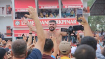 Edirne'de düzenlenen 665. Tarihi Kırkpınar Yağlı Güreşleri, üç gün süren