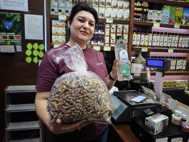 Edirneli Aktar Ayşe Neşeaçar, sigarayı bırakma sürecinde doğal destek arayanlar