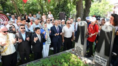 Tarihi Kırkpınar Yağlı Güreşleri'nin kent merkezindeki açılış programı, Selimiye Meydanı'ndan