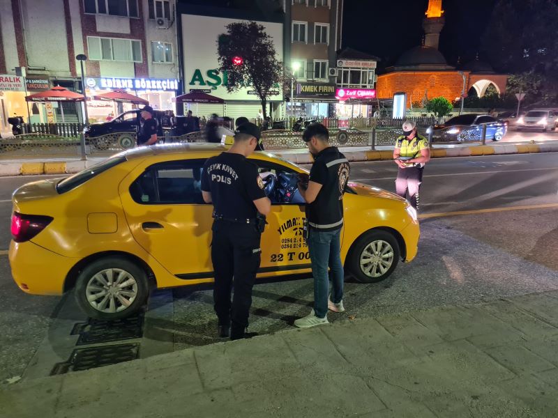 Edirne İl Emniyet Müdürlüğü ekipleri tarafından kent genelinde gerçekleştirilen şok