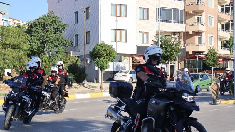 Edirne Emniyet Müdürlüğü'nün araç filosu 6 yeni motosikletle güçlendirildi. İl