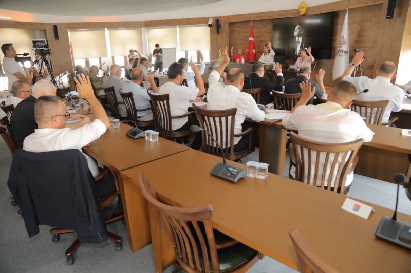CHP'den Yeni Parti'ye geçen meclis üyelerinin boşalttığı komisyon üyelikleri, Belediye