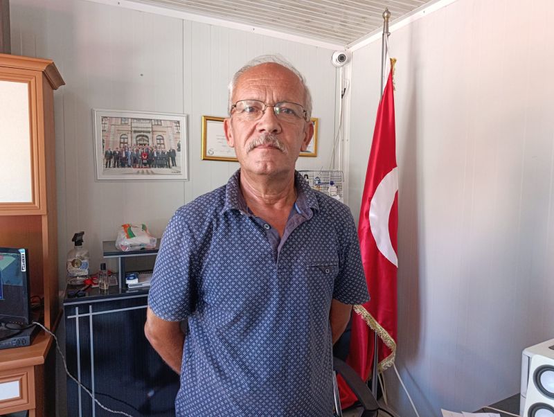 Edirne Umurbey Mahalle Muhtarı Turhan Özgünden, mahalledeki muhtarlık binasının eksiklerinin