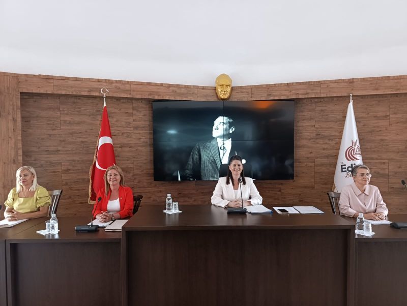Edirne Belediye Meclisi'nin ağustos ayı toplantısında eğitim desteği ve çevre