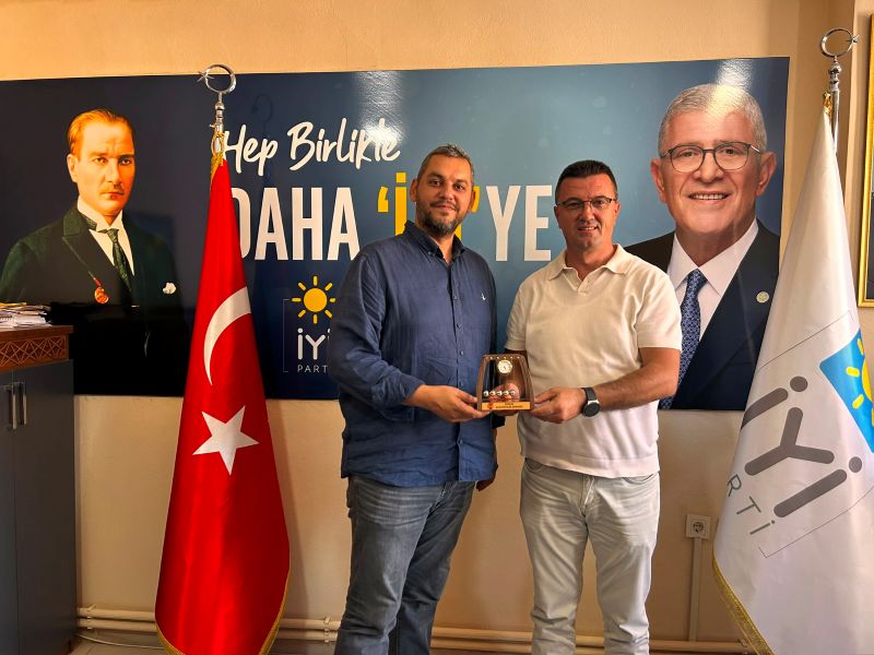 Edirne Gazeteciler Derneği (EGD) Başkanı Gökhan Tuzladan ve beraberindeki yönetim