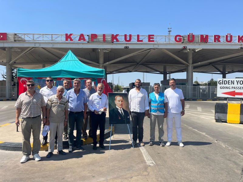 İYİ Parti Edirne İl Başkanlığı, dönüş yolculuğundaki gurbetçilerle Kapıkule Sınır