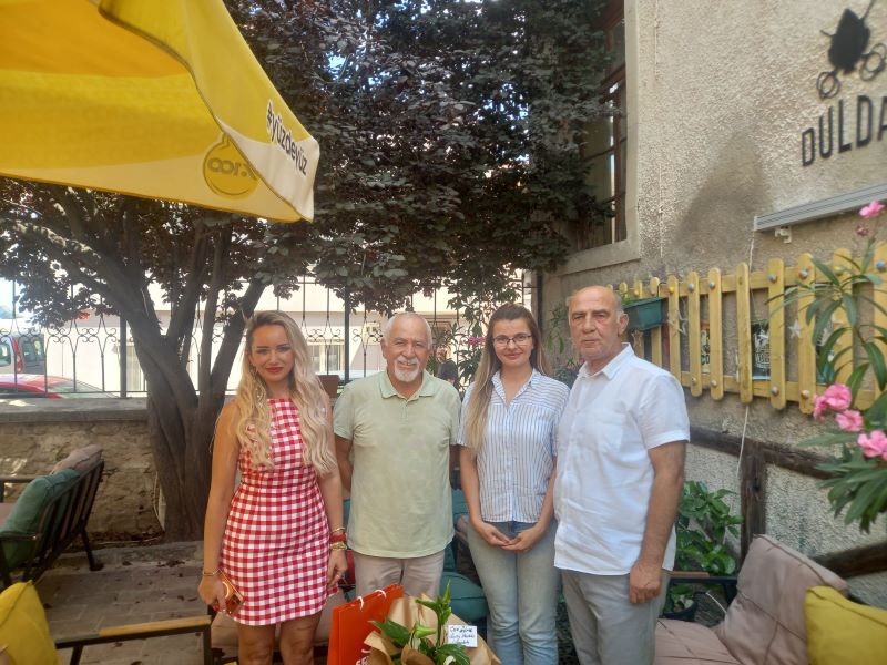 Özel Edirne Sevinç Koleji Müdürü Meltem Bilgin ile okul hemşiresi