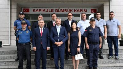 Yıllık izinlerini Türkiye’de geçiren gurbetçilerin dönüş yolculuğu devam ederken, Kapıkule