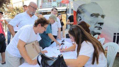 Yeni Parti Edirne Merkez İlçe Örgütü’nde üyelik başvuruları devam ediyor.