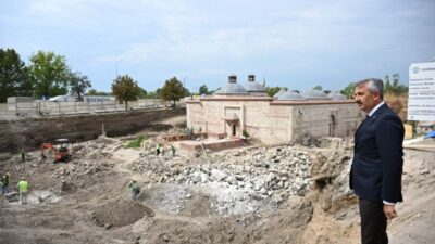 Edirne’nin tarihi simgelerinden 600 yıllık Gazimihal Hamamı’nda restorasyon çalışmaları hızla