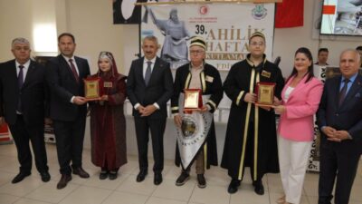Edirne’de 39. Ahilik Haftası kapsamında düzenlenen törende, 43 yıllık oto