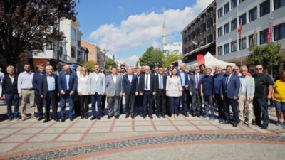 YENİ Parti Edirne İl Başkanı Yücel Balkanlı, milletvekilleri Hasan Öztürk,