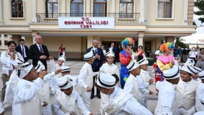 Edirne’de düzenlenen Sünnet Şöleni kapsamında 55 çocuk için renkli ve